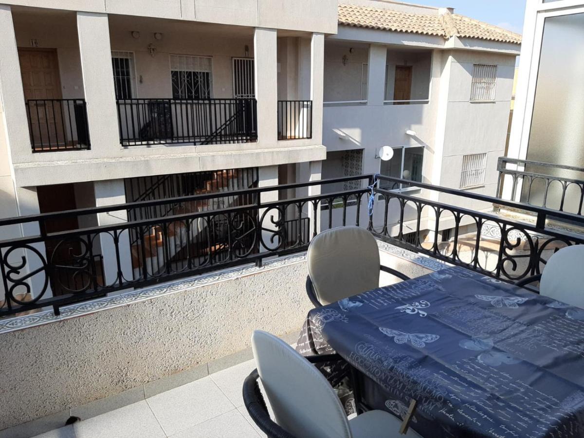 Residencia Alhambra Los Cisnes Torrevieja Bagian luar foto
