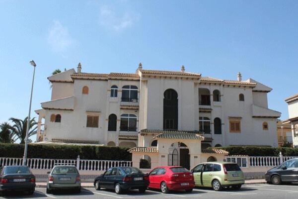 Residencia Alhambra Los Cisnes Torrevieja Bagian luar foto